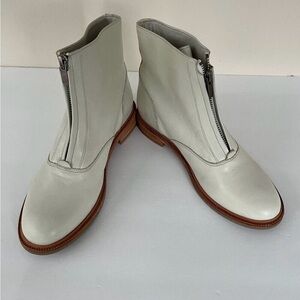 FRYE  Kelly Front Zip Ankle Boots